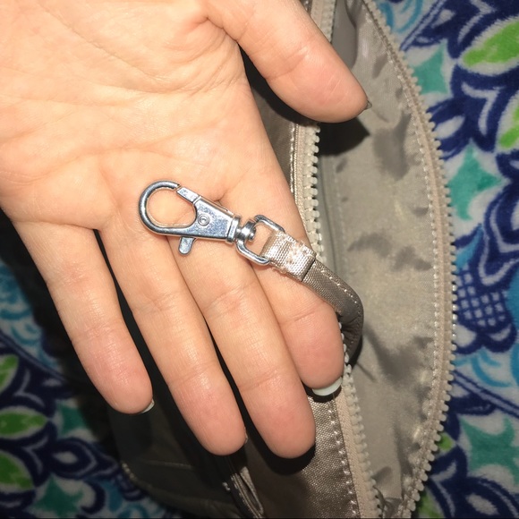 Kipling Metallic Gold Crossbody - Picture 6 of 8